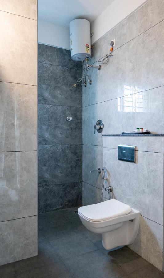 The Silver Chimes Suites Bangalore Eksteriør billede
