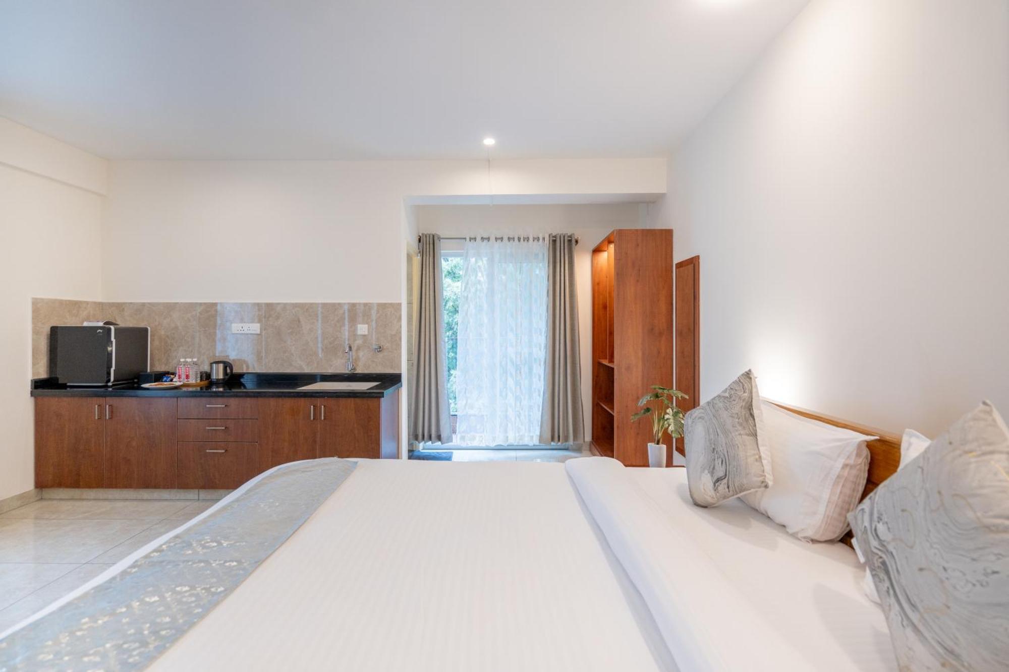 The Silver Chimes Suites Bangalore Eksteriør billede